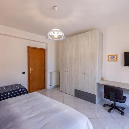 Yoga Frank Homestay Trapani